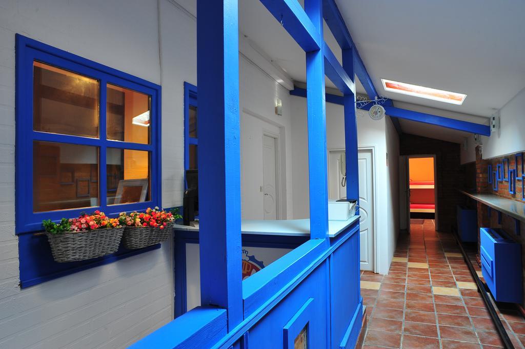 Hostel Bed N Beer Belgrado Exterior foto