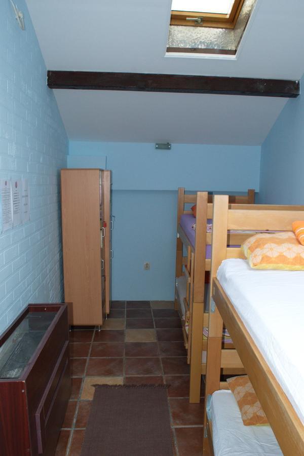 Hostel Bed N Beer Belgrado Exterior foto