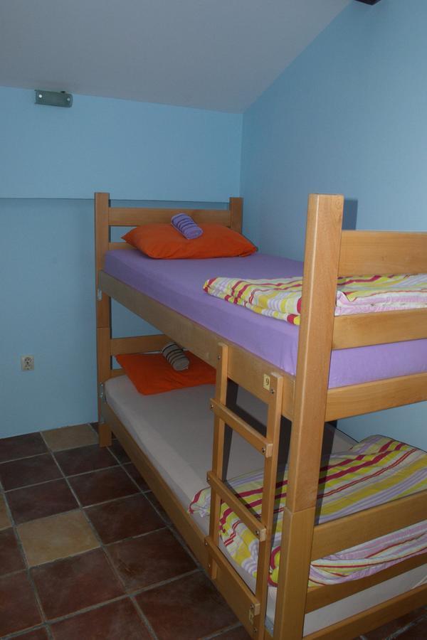 Hostel Bed N Beer Belgrado Exterior foto