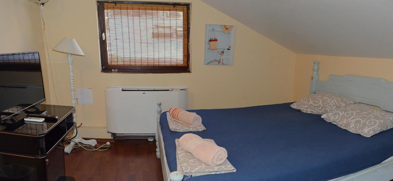 Hostel Bed N Beer Belgrado Exterior foto