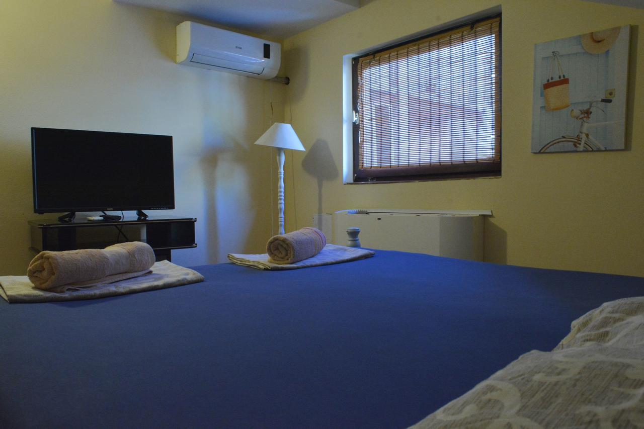 Hostel Bed N Beer Belgrado Exterior foto